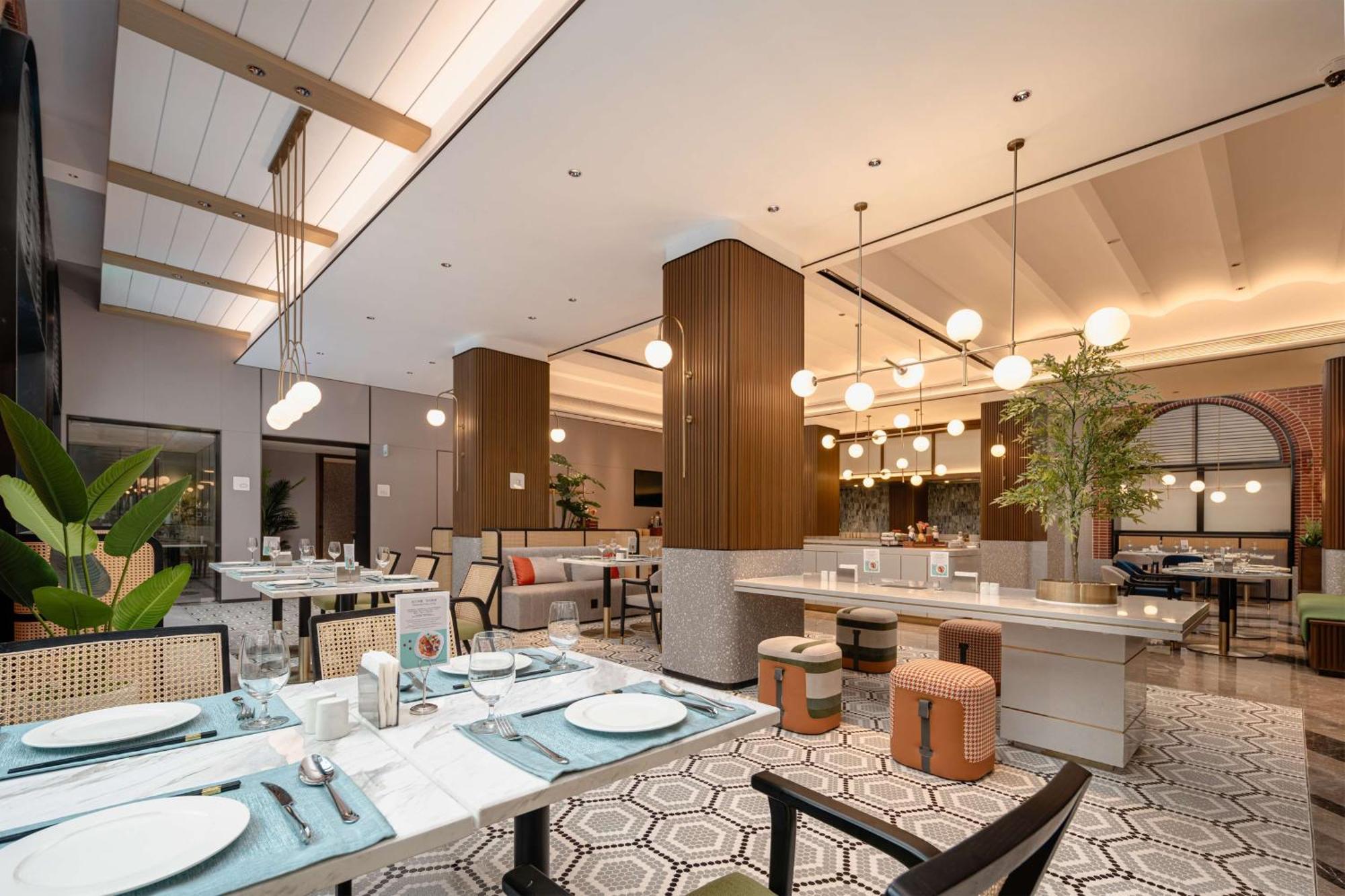 Hotel Hilton Garden Caoyang 4*